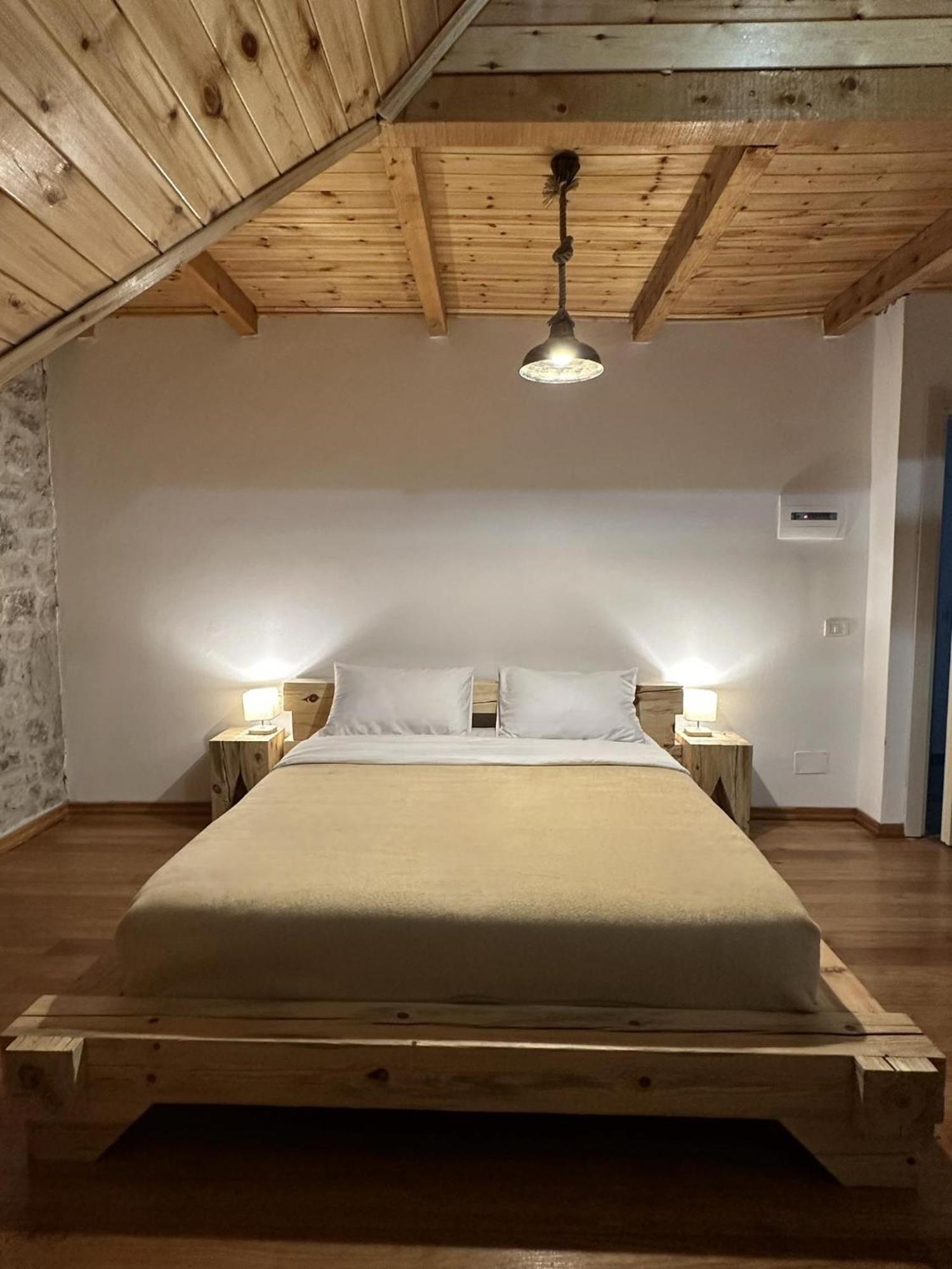 Valter & Drita'S Guesthouse 泰斯 外观 照片