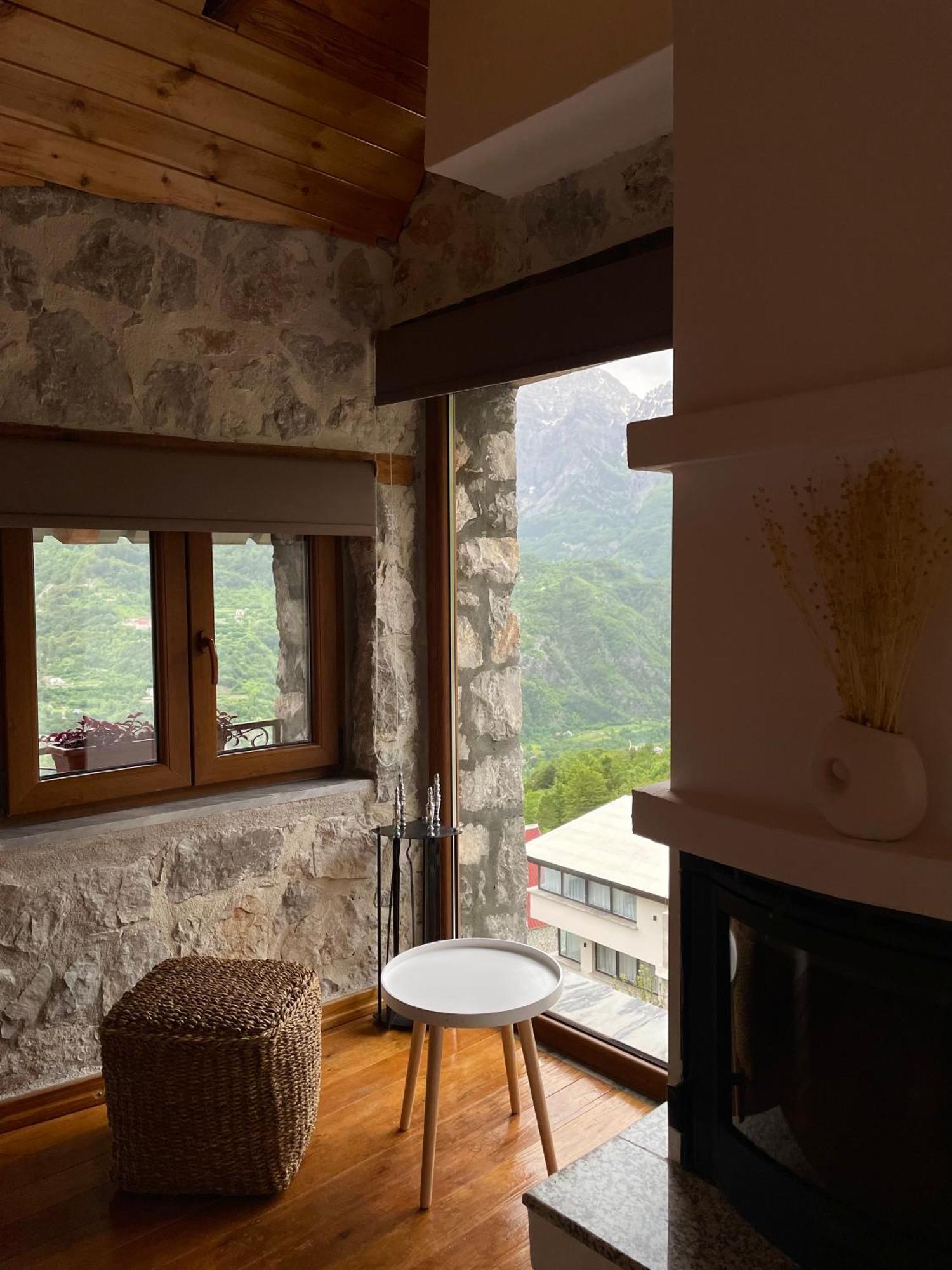 Valter & Drita'S Guesthouse 泰斯 外观 照片