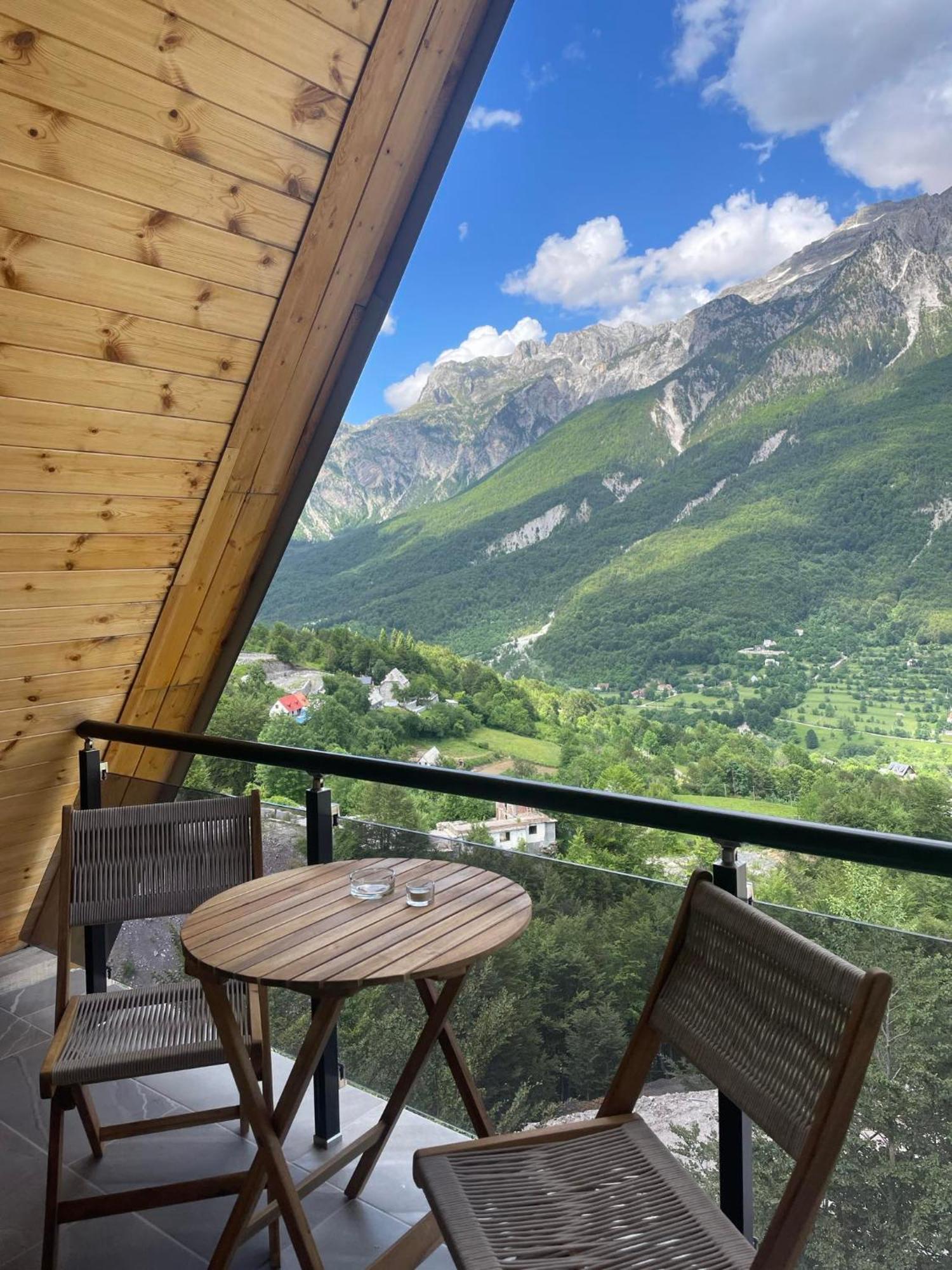 Valter & Drita'S Guesthouse 泰斯 外观 照片